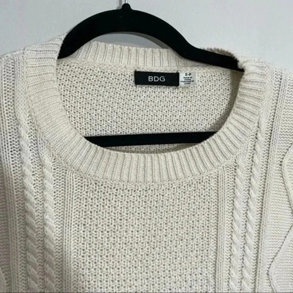BDG knitted elbow patch ivory sweater Small - Picture 5 of 7